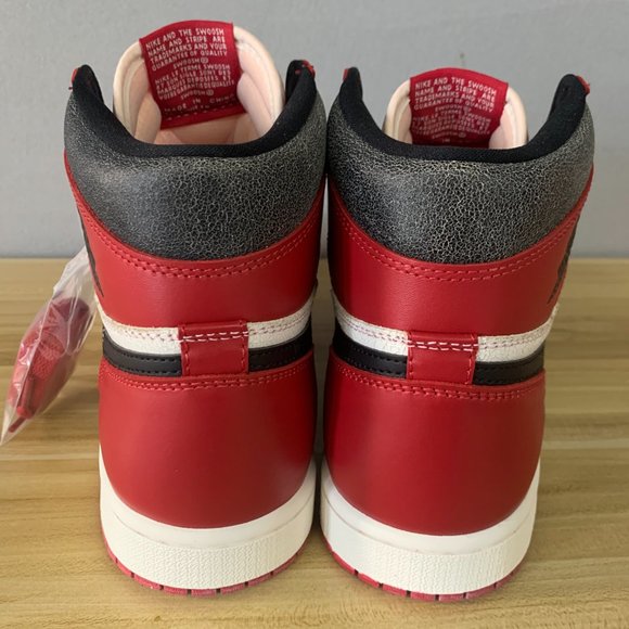 Air Jordan 1 Retro High OG Size 10 Chicago Lost & Found’ Newly released 2022 - Picture 2 of 12